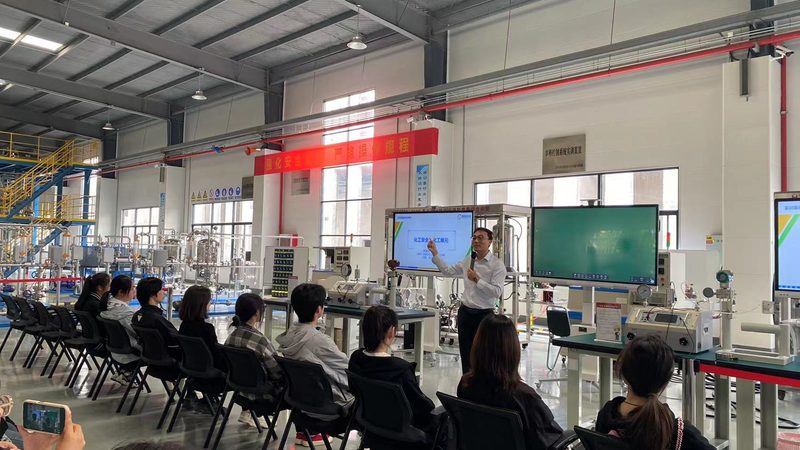 复合材料定制加工：揭秘一平米价格背后的考量